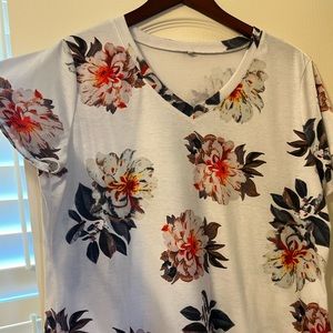 Women’s Floral V-Neck Top